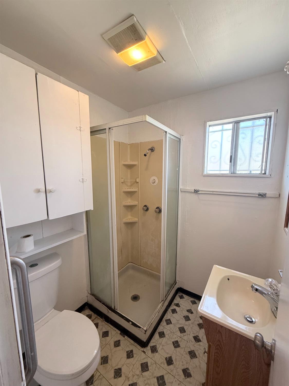 1348 Sanger Ave, Sanger, CA 93657