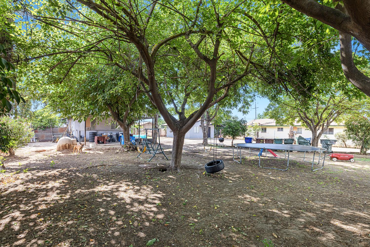 1222 Olive Ave, Sanger, CA 93657