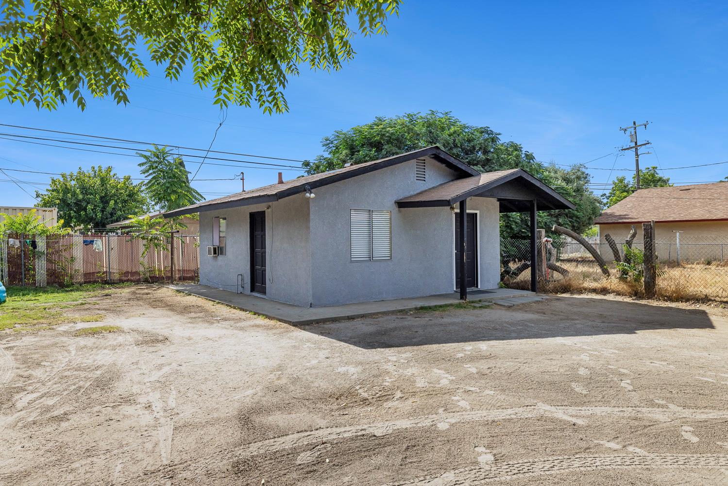 1222 Olive Ave, Sanger, CA 93657