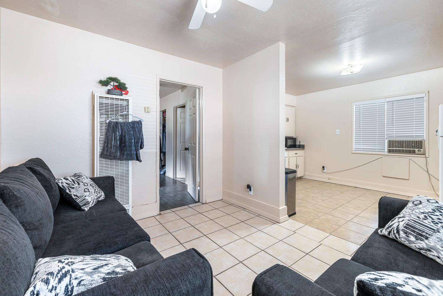 1222 Olive Ave, Sanger, CA 93657