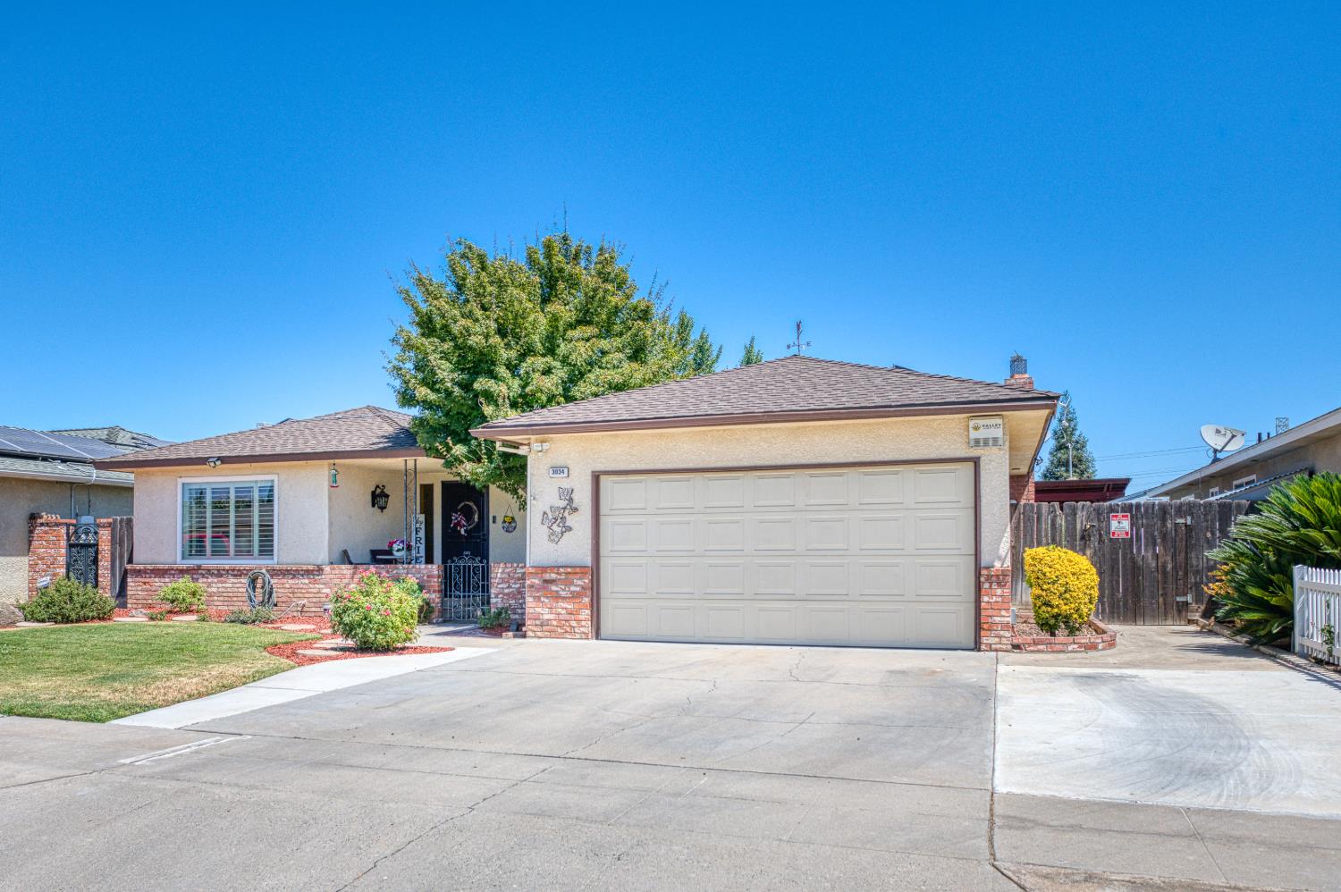 3034 W Indianapolis Ave, Fresno, CA 93722