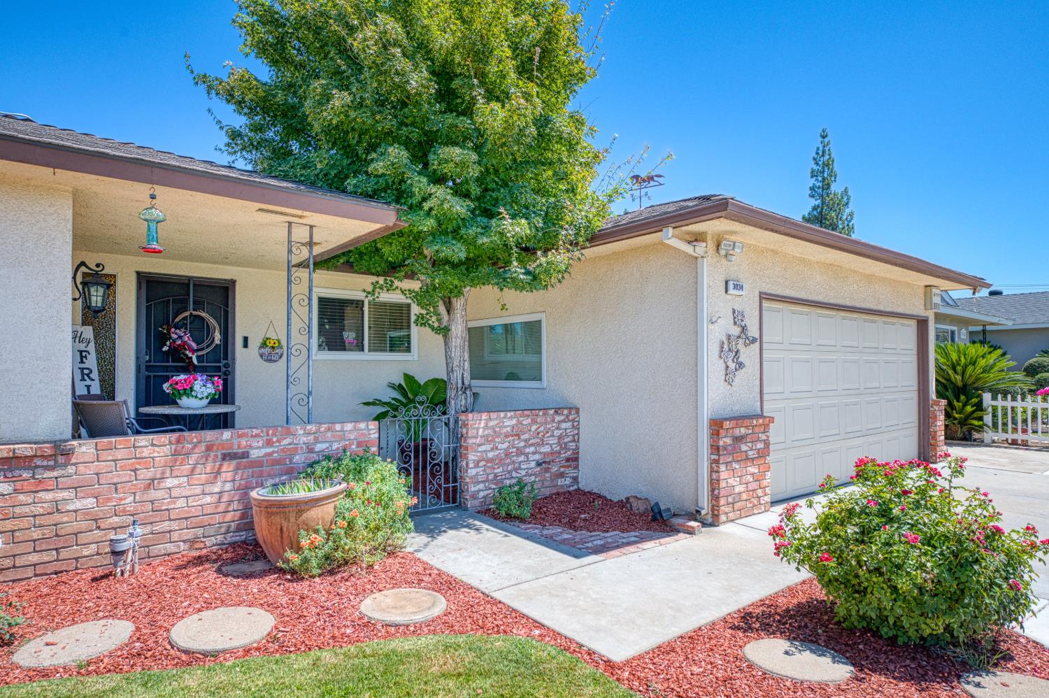 3034 W Indianapolis Ave, Fresno, CA 93722