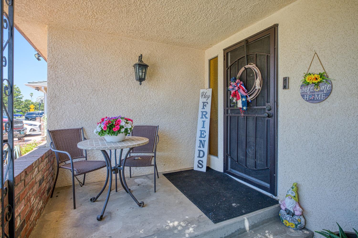 3034 W Indianapolis Ave, Fresno, CA 93722