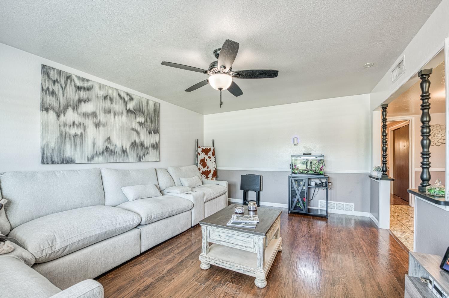 3034 W Indianapolis Ave, Fresno, CA 93722