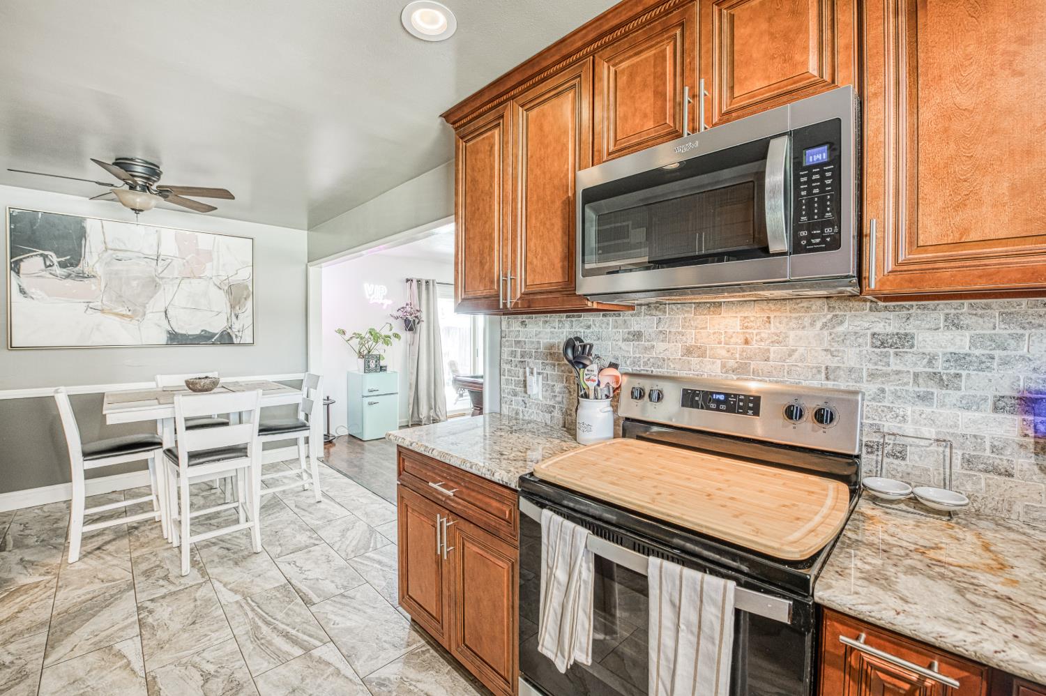 3034 W Indianapolis Ave, Fresno, CA 93722