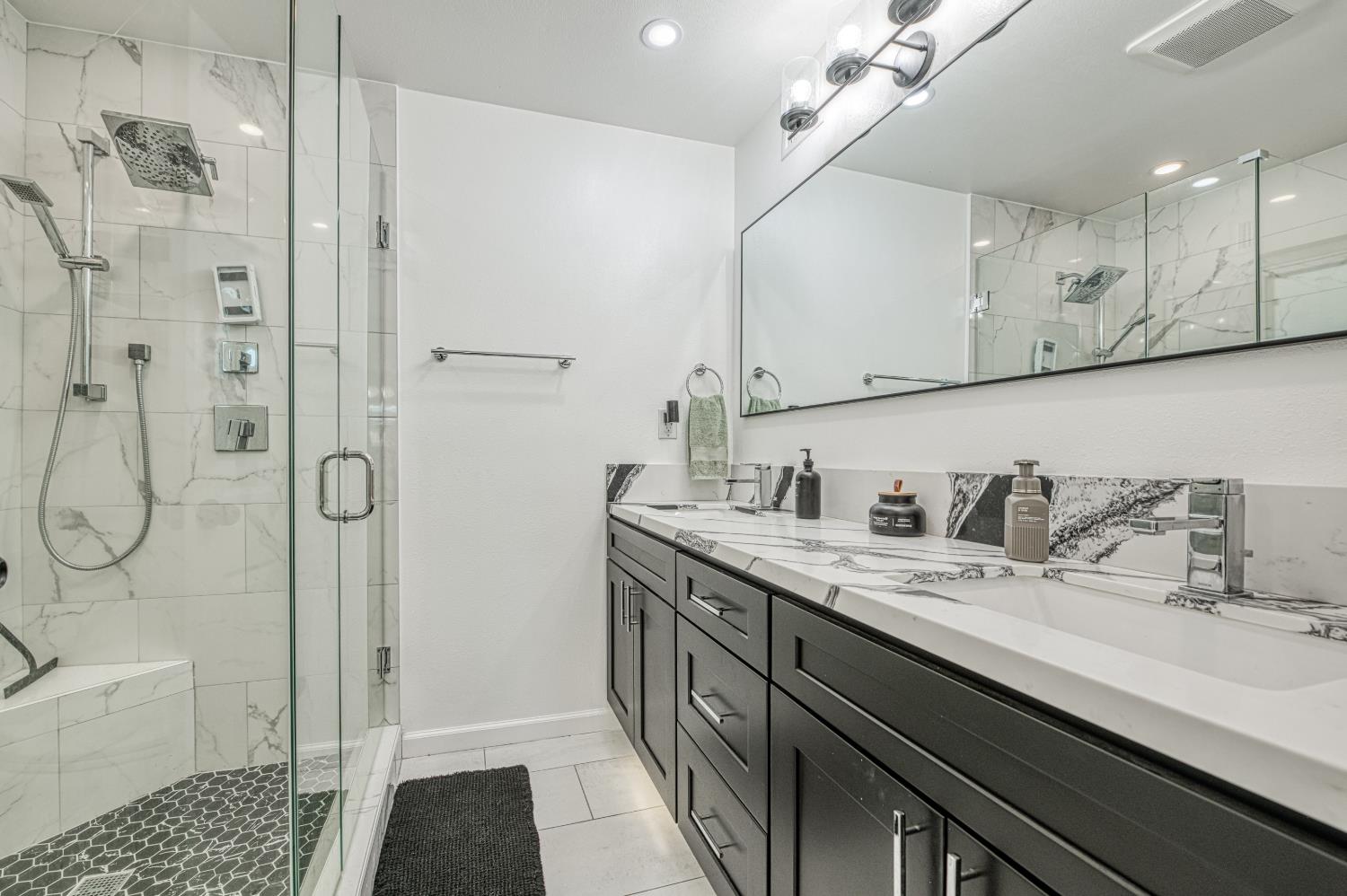 3034 W Indianapolis Ave, Fresno, CA 93722