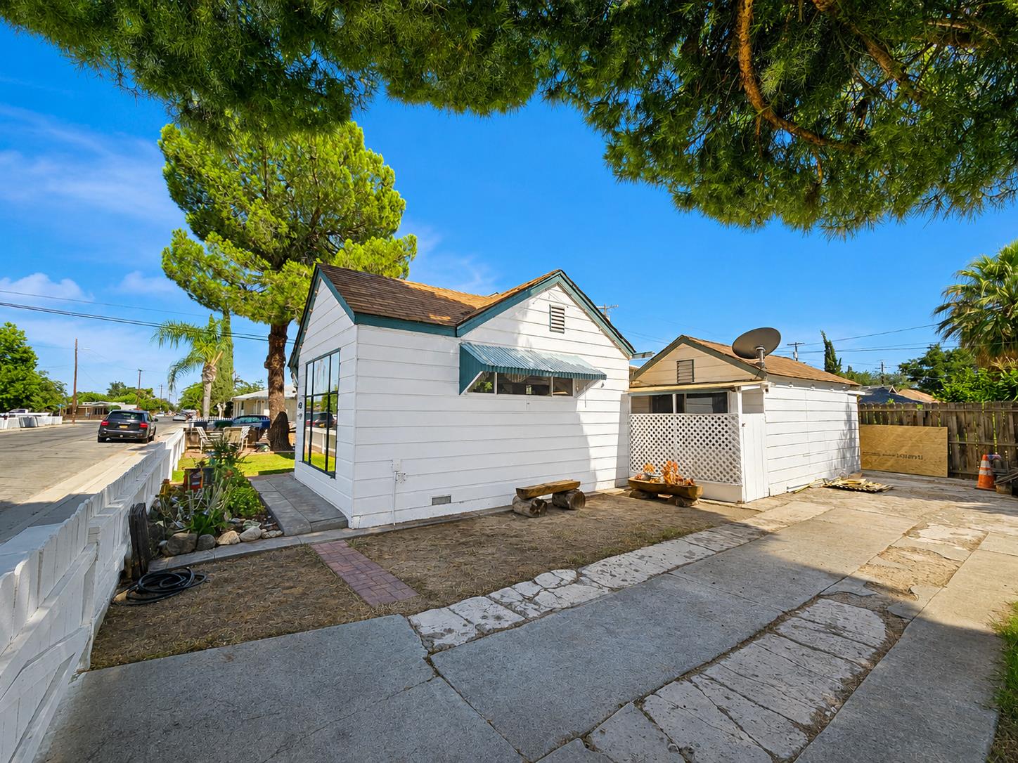 455 Baker St, Coalinga, CA 93210