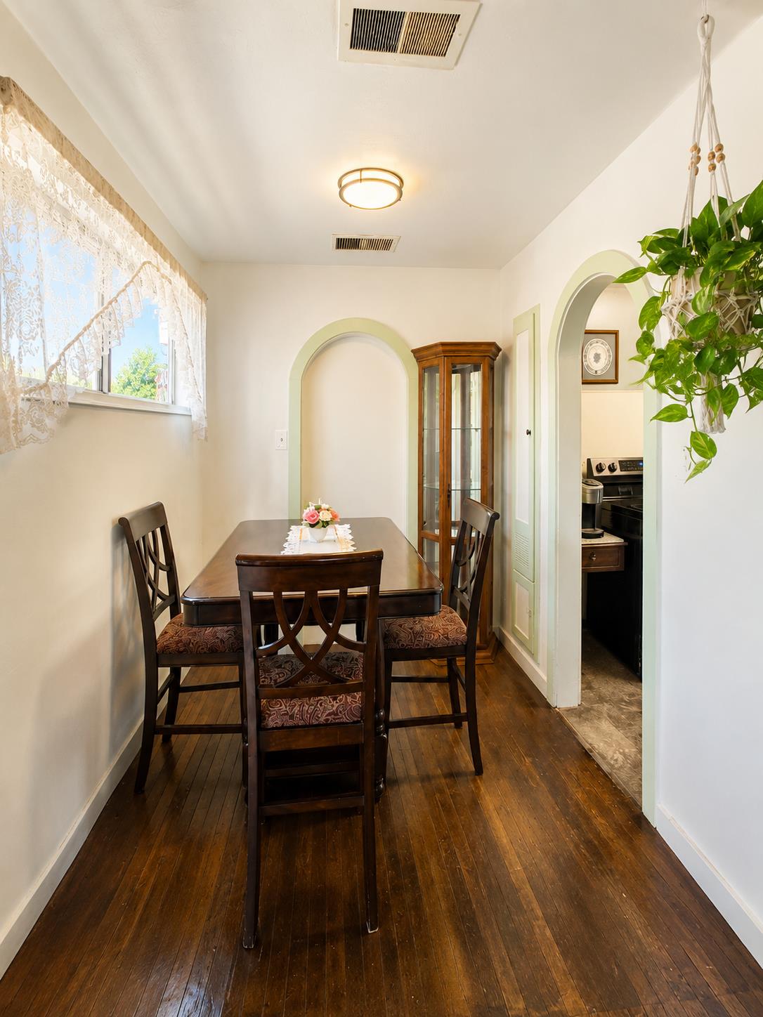 455 Baker St, Coalinga, CA 93210