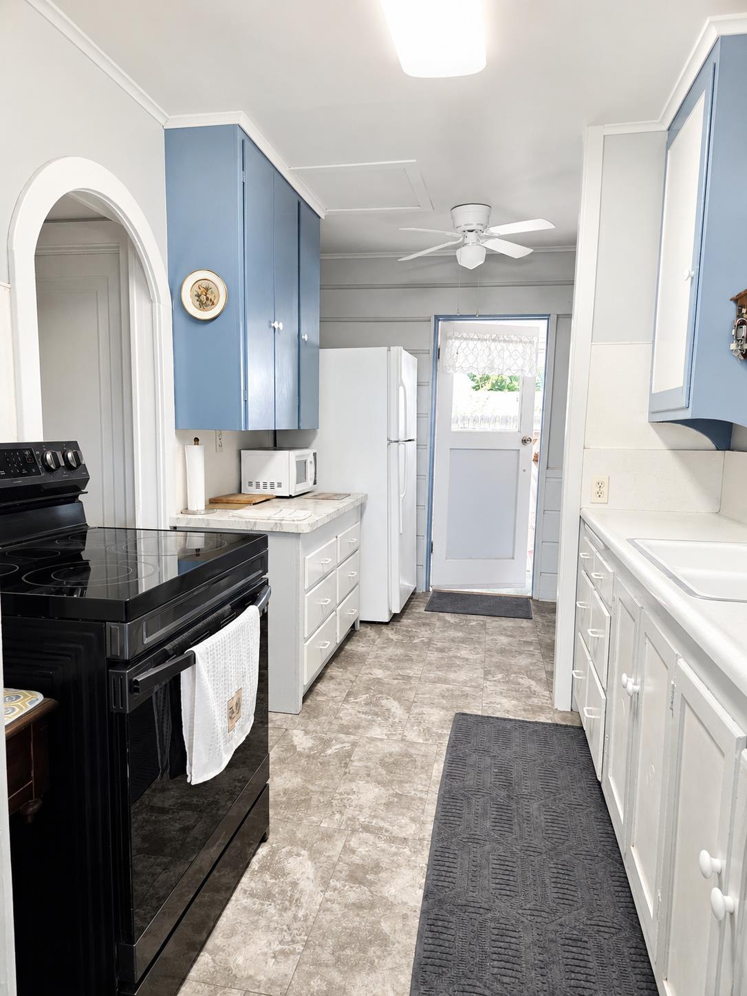 455 Baker St, Coalinga, CA 93210