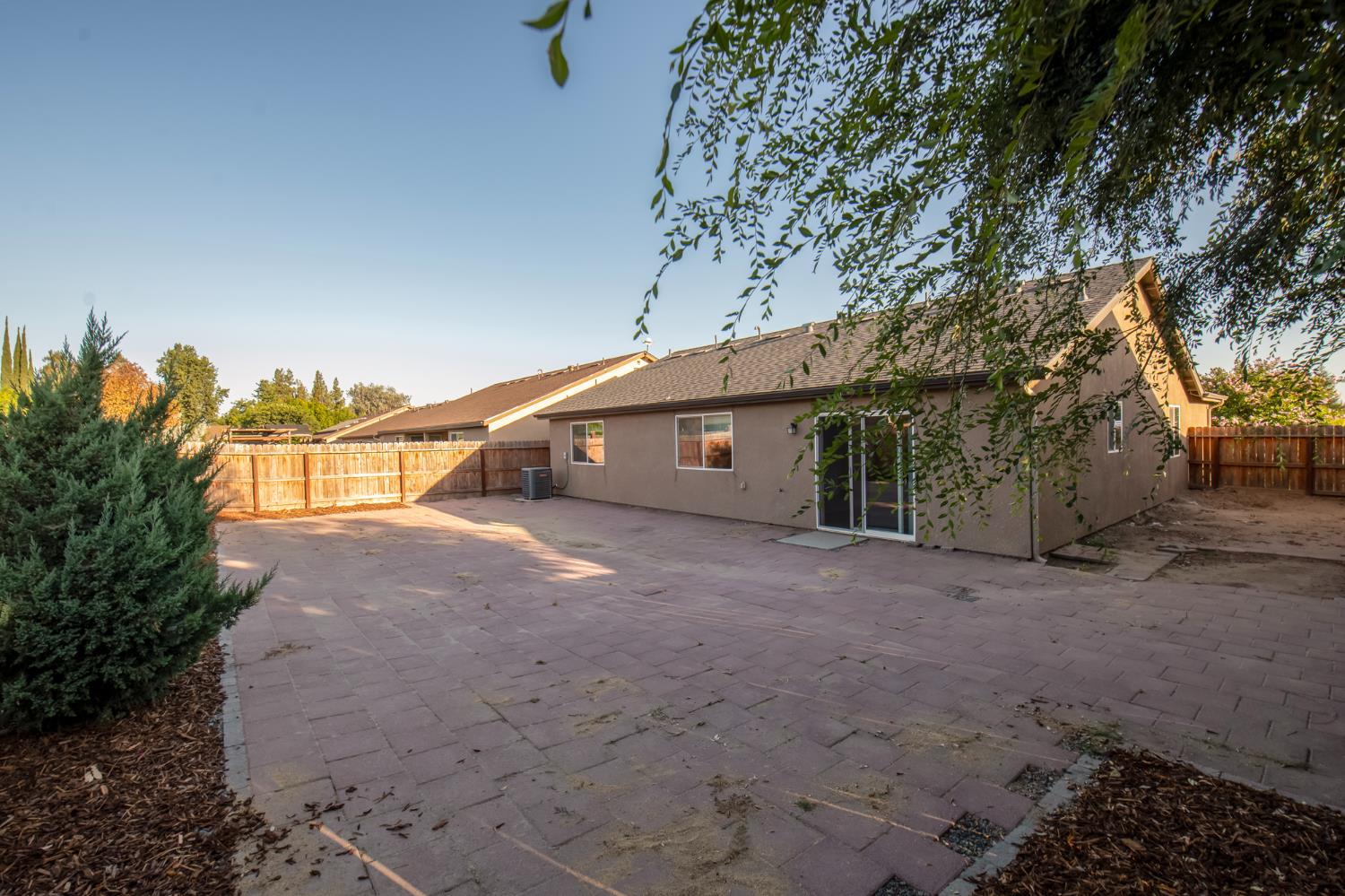 2149 E Sweet Ave, Visalia, CA 93292