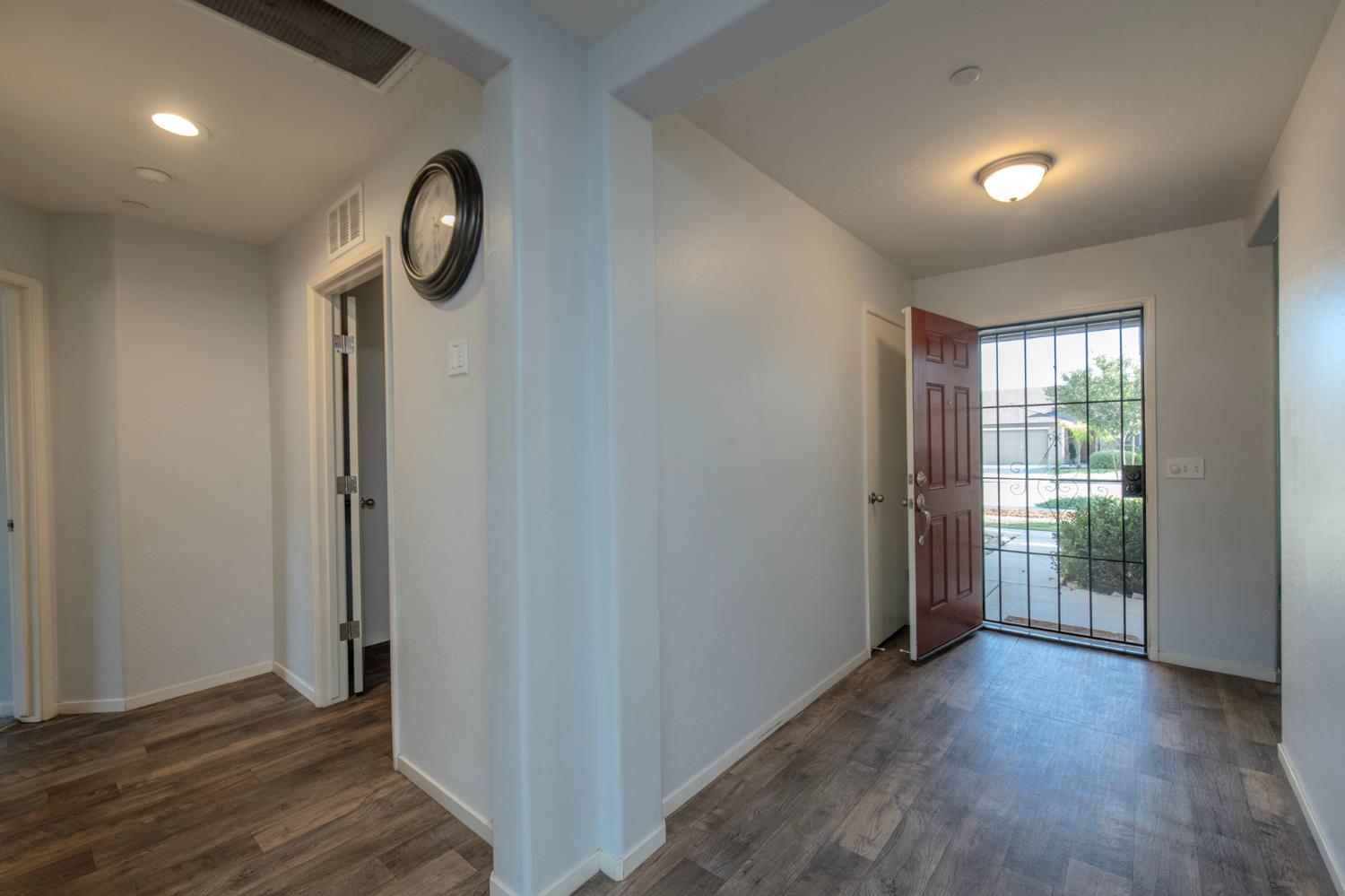 2149 E Sweet Ave, Visalia, CA 93292