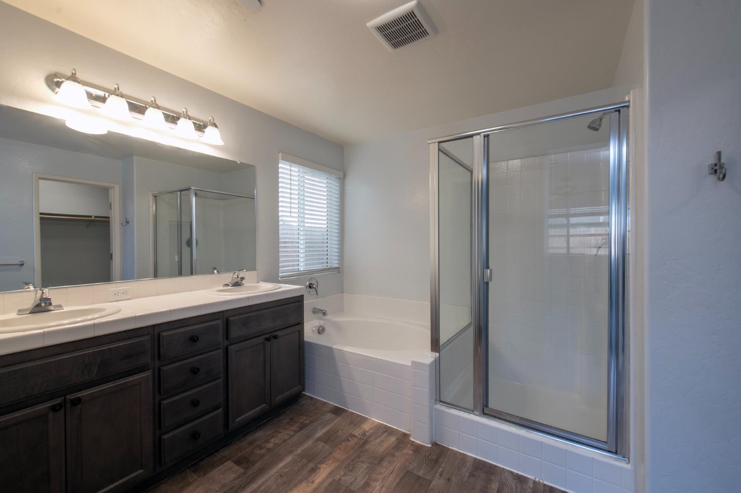 2149 E Sweet Ave, Visalia, CA 93292