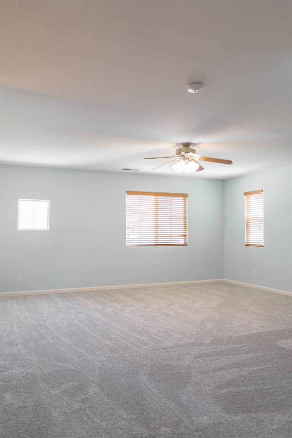 809 S Cypress Ave, Fresno, CA 93727