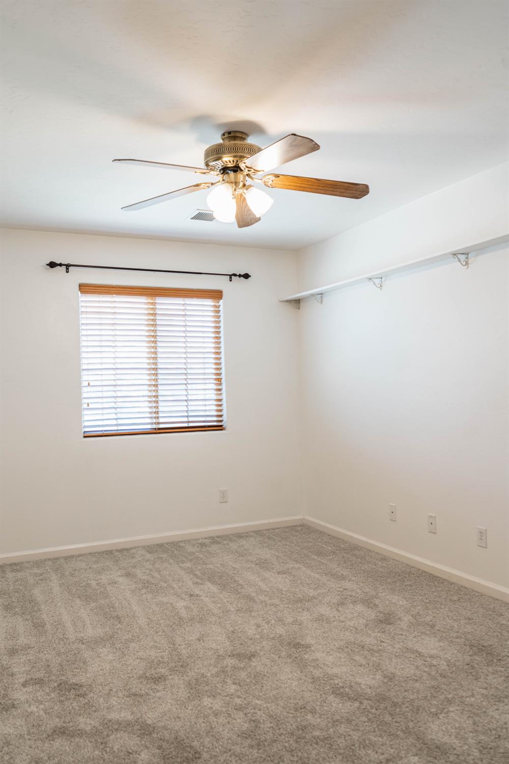 809 S Cypress Ave, Fresno, CA 93727