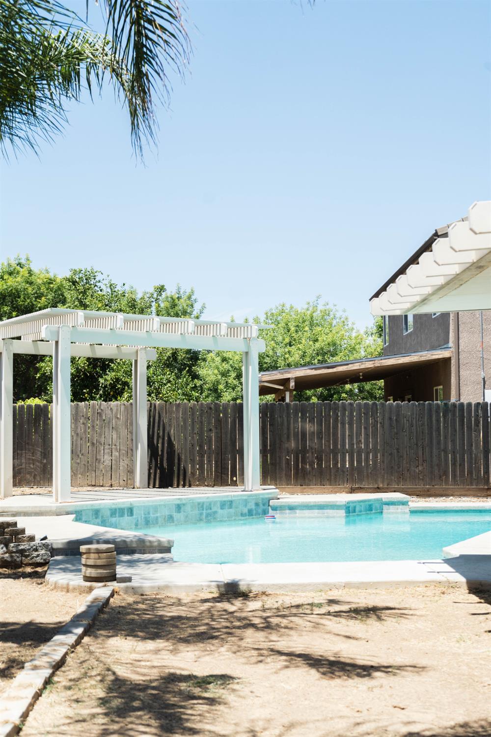 809 S Cypress Ave, Fresno, CA 93727