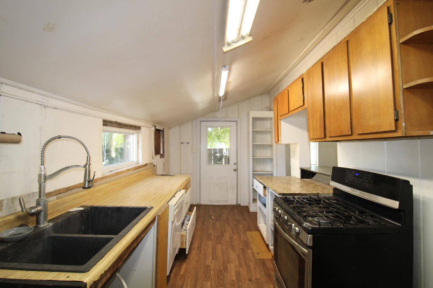 432 4th St, Clovis, CA 93612