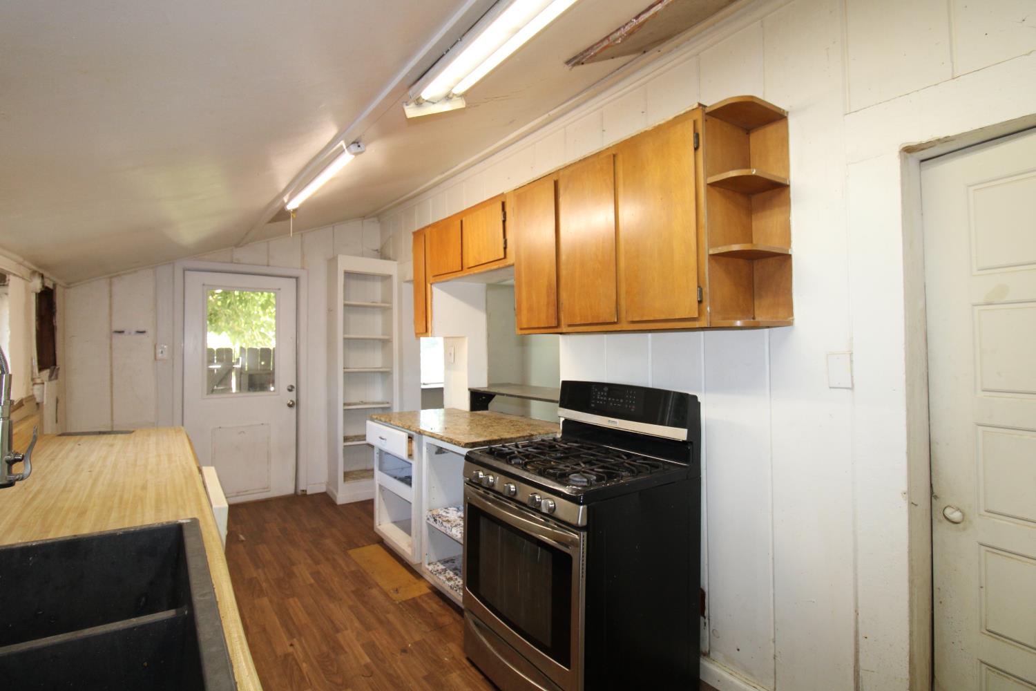 432 4th St, Clovis, CA 93612