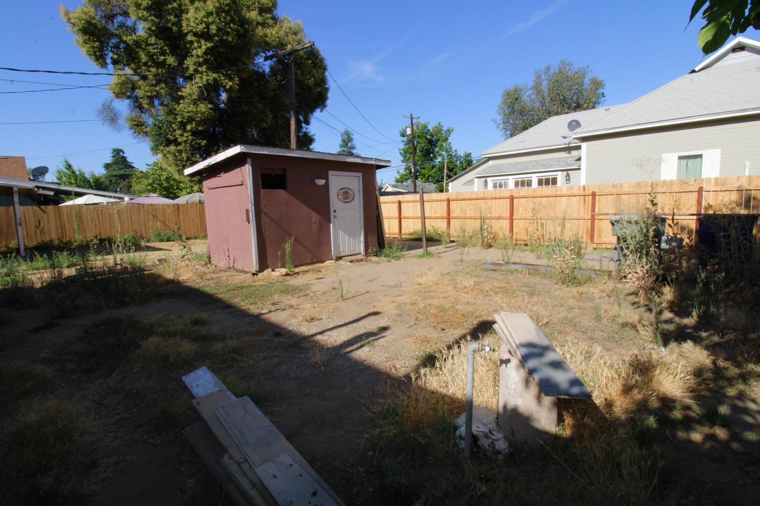 432 4th St, Clovis, CA 93612