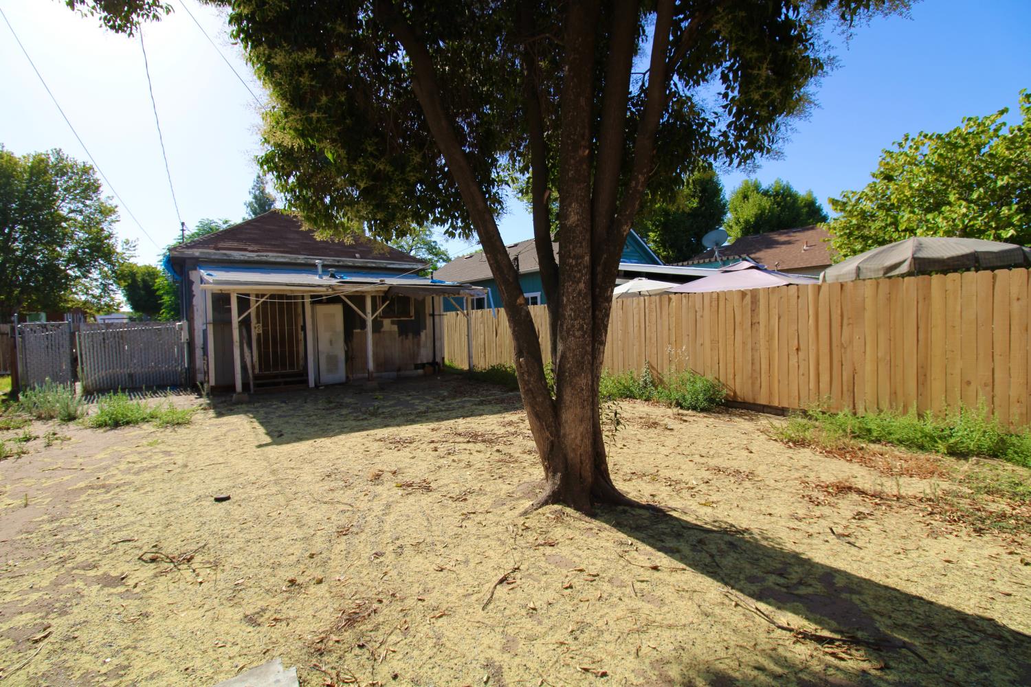 432 4th St, Clovis, CA 93612
