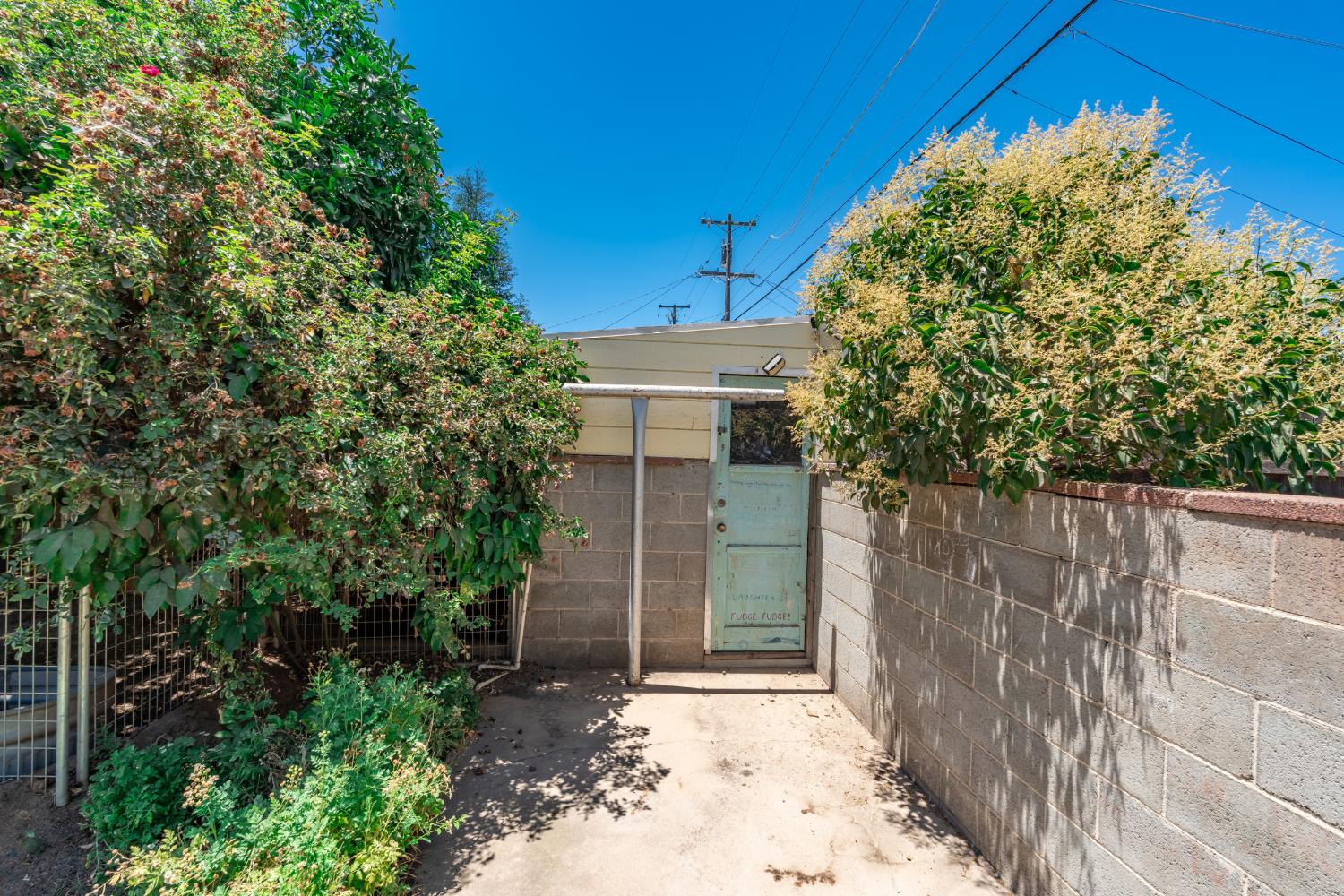 1026 W Dayton Ave, Fresno, CA 93705