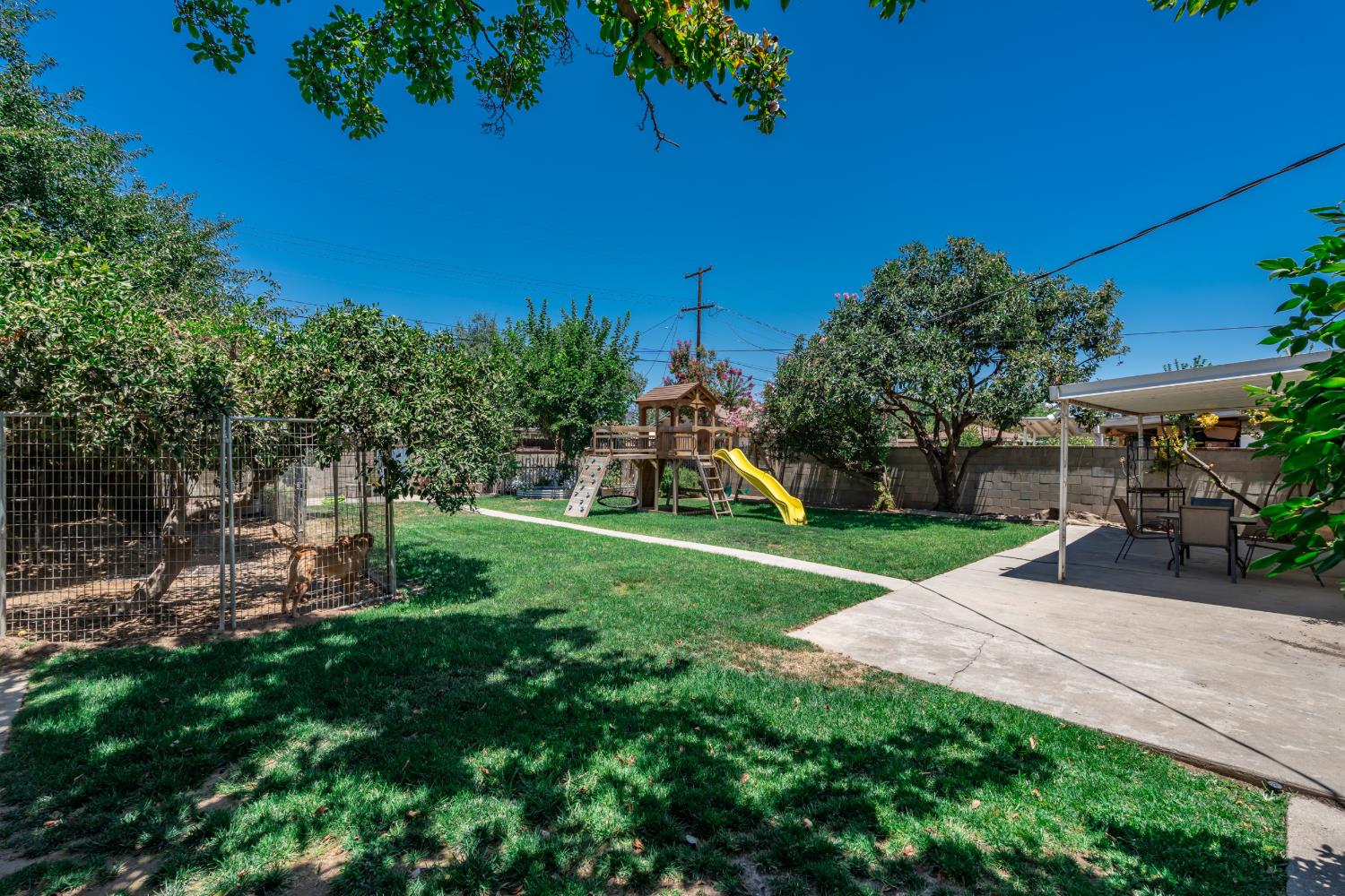 1026 W Dayton Ave, Fresno, CA 93705