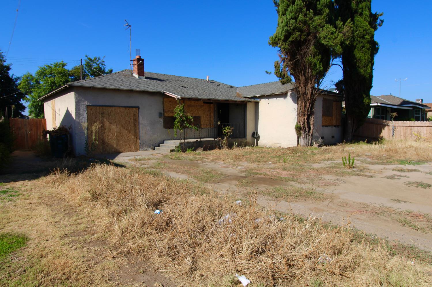 2226 E Normal Ave, Fresno, CA 93703