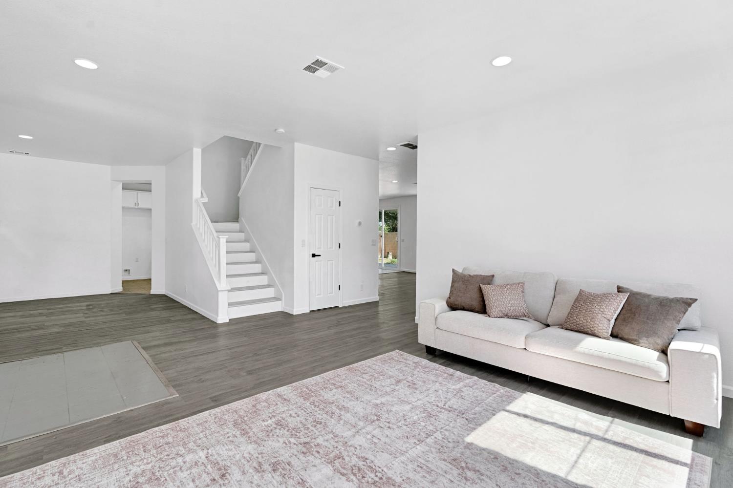 5306 E Tower Ave, Fresno, CA 93725