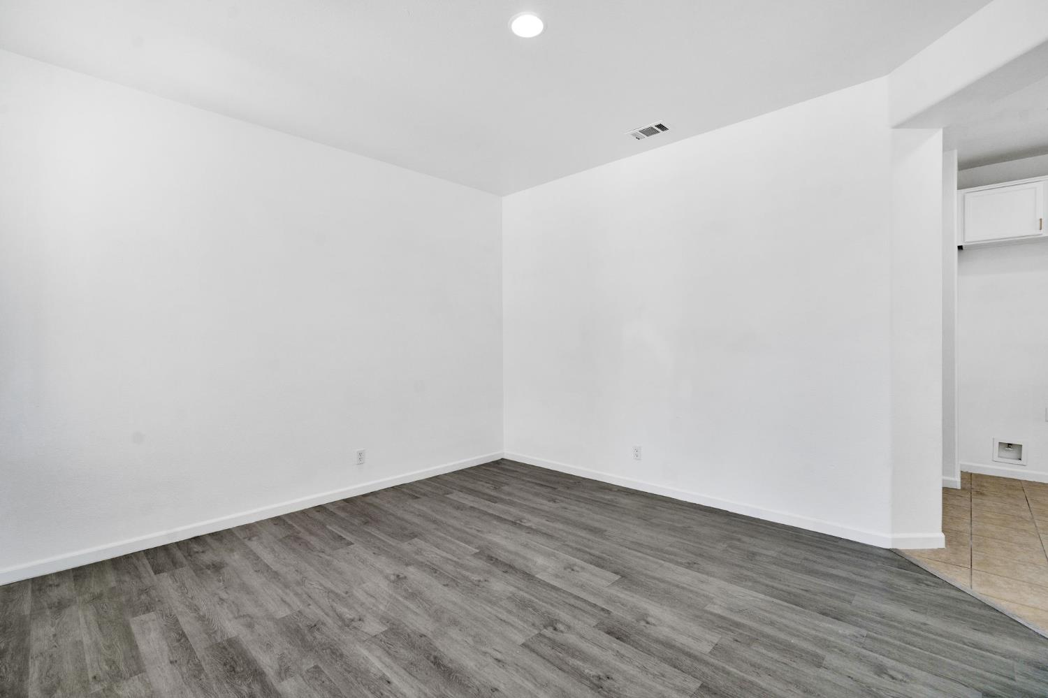 5306 E Tower Ave, Fresno, CA 93725