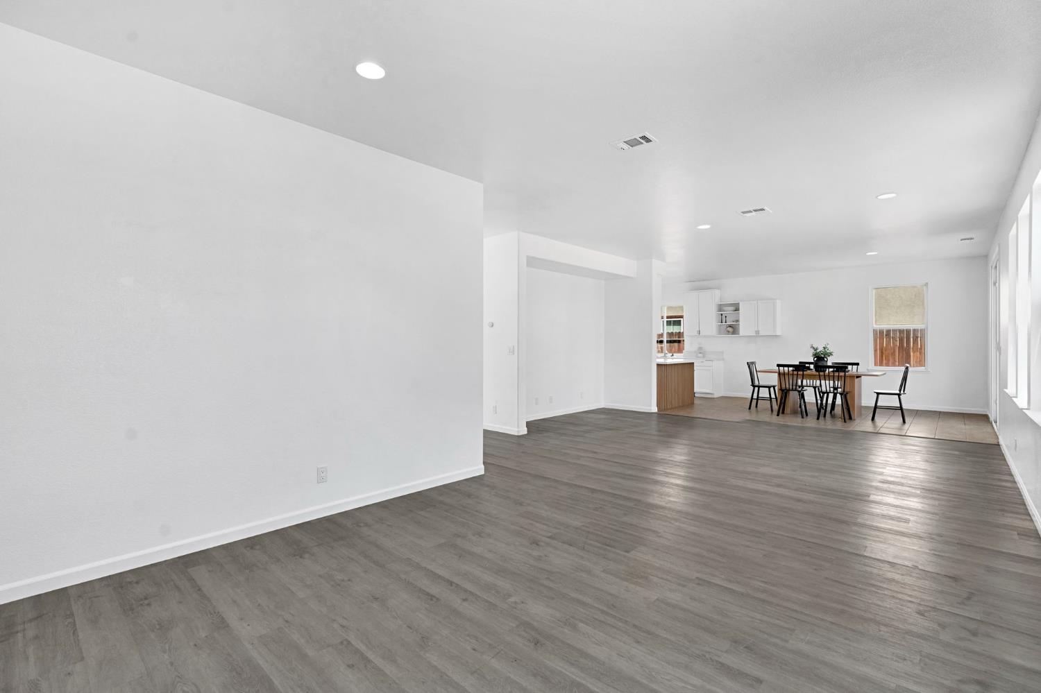5306 E Tower Ave, Fresno, CA 93725
