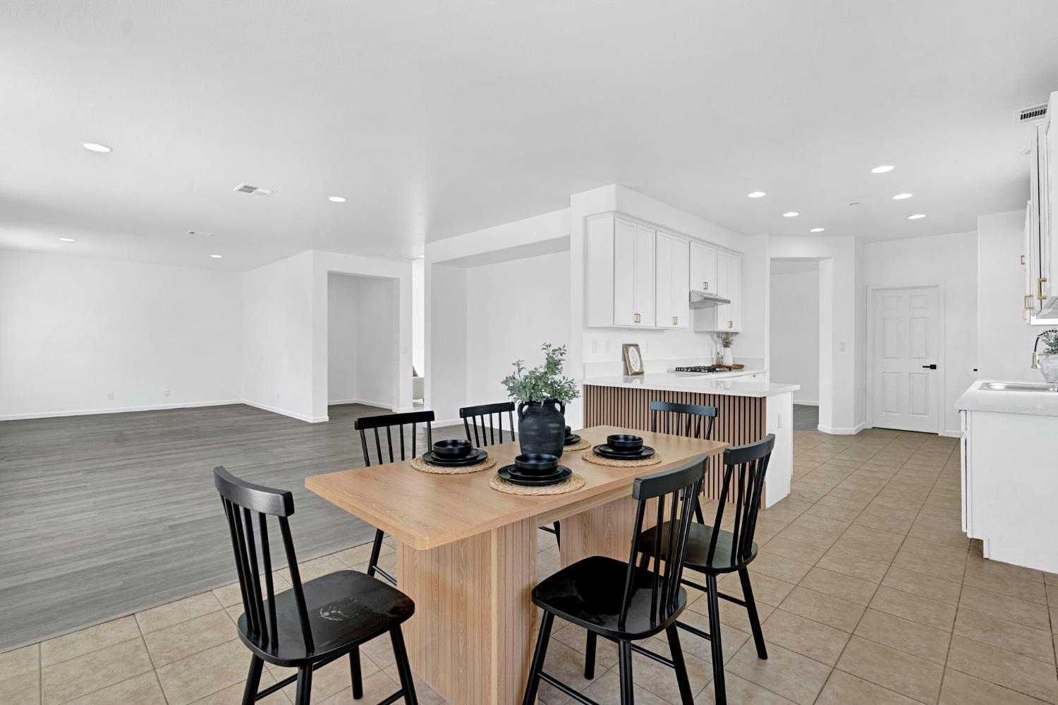 5306 E Tower Ave, Fresno, CA 93725