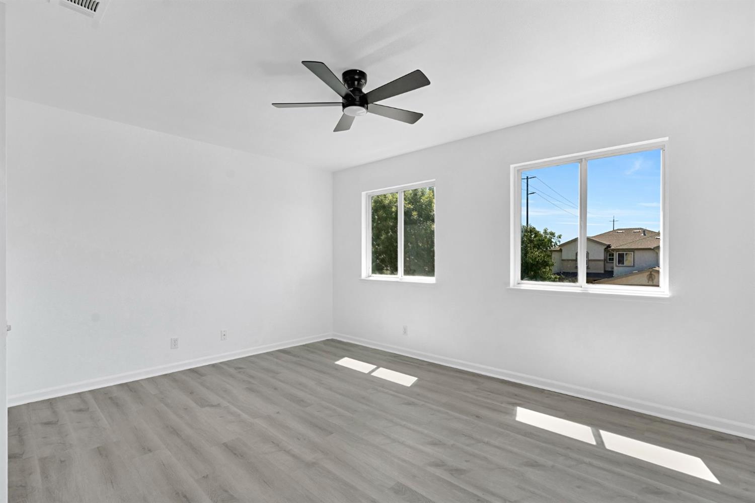 5306 E Tower Ave, Fresno, CA 93725