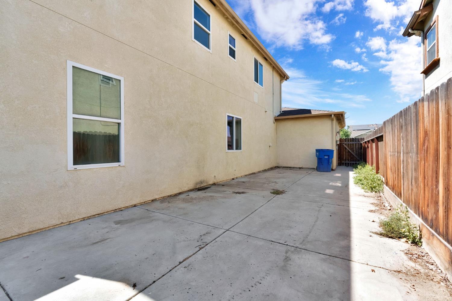 5306 E Tower Ave, Fresno, CA 93725