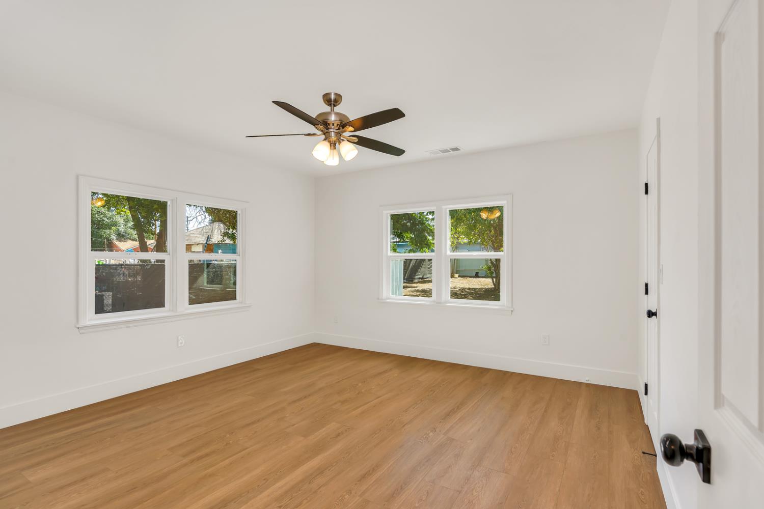426 N Maple Ave, Fresno, CA 93702