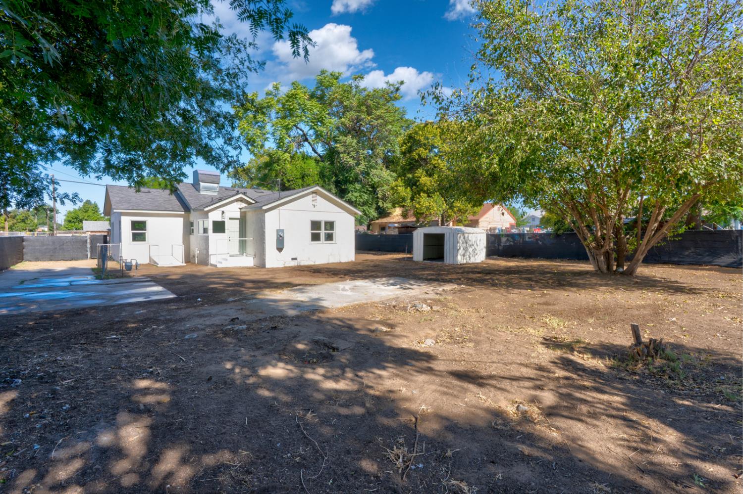 426 N Maple Ave, Fresno, CA 93702
