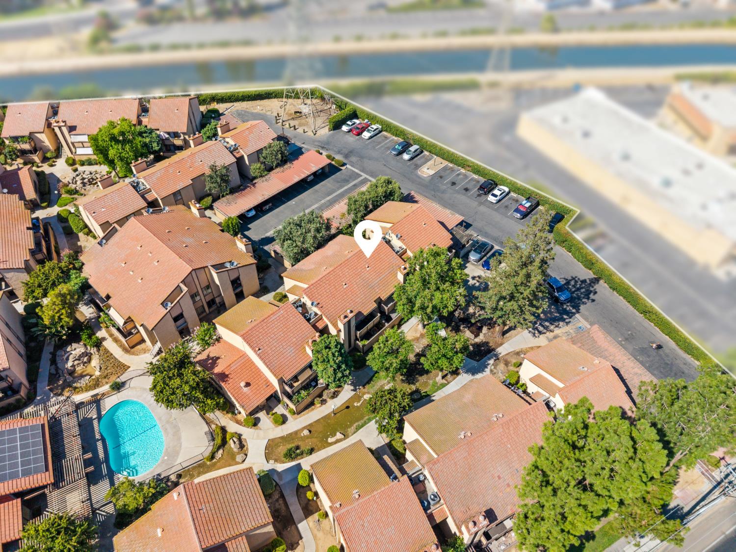 1550 W Ashlan Ave #208, Fresno, CA 93705