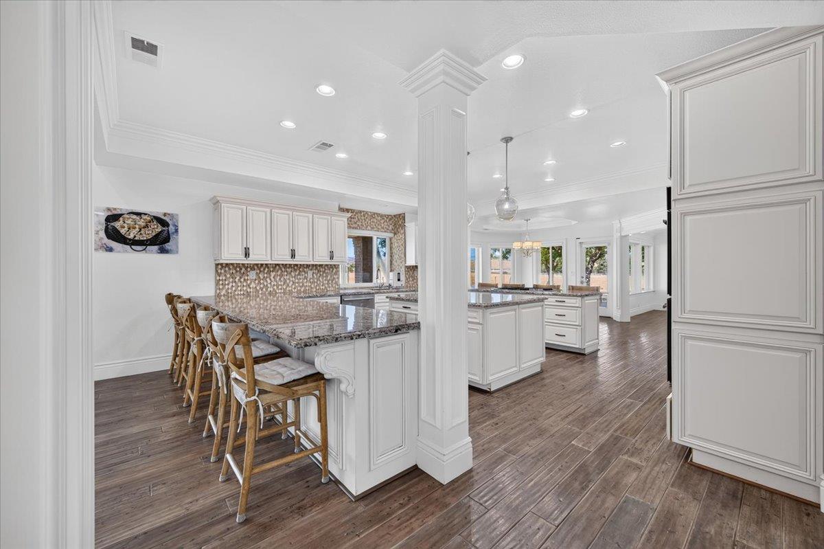 12228 Tollhouse Rd, Clovis, CA 93619