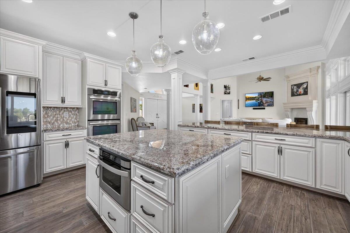 12228 Tollhouse Rd, Clovis, CA 93619
