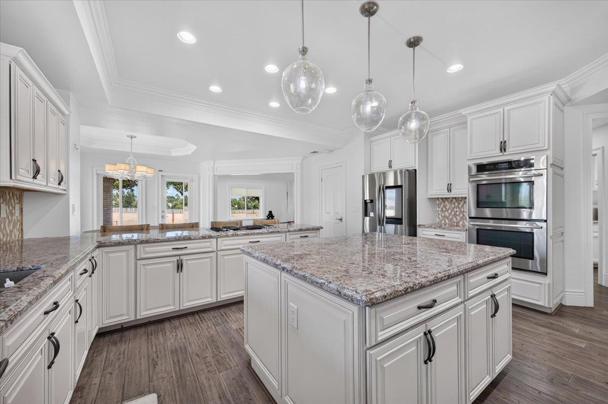 12228 Tollhouse Rd, Clovis, CA 93619