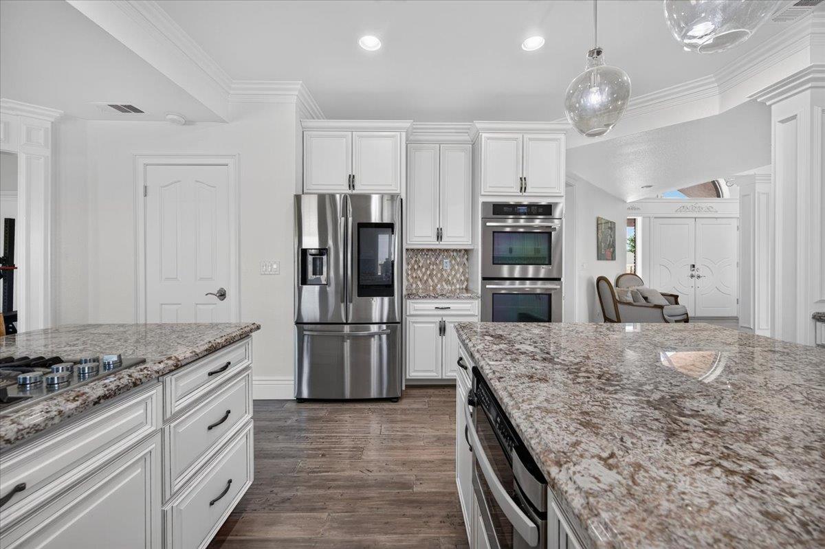 12228 Tollhouse Rd, Clovis, CA 93619