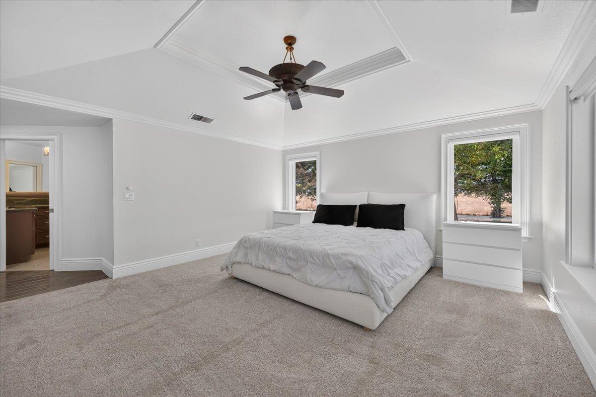 12228 Tollhouse Rd, Clovis, CA 93619