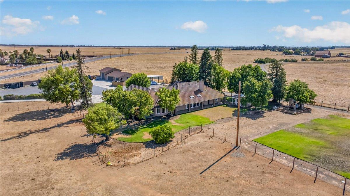 12228 Tollhouse Rd, Clovis, CA 93619
