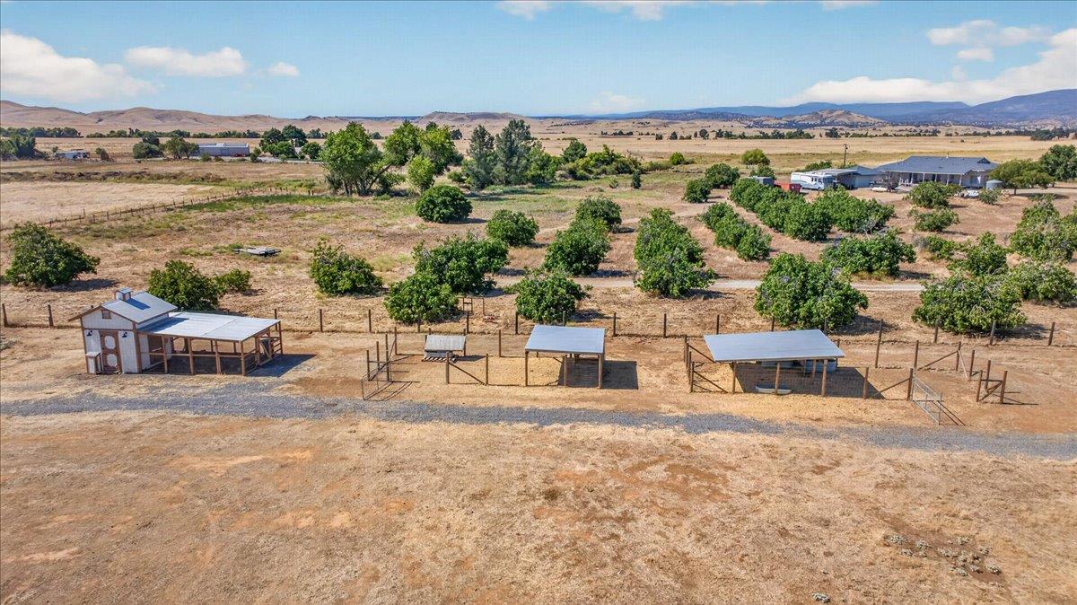 12228 Tollhouse Rd, Clovis, CA 93619
