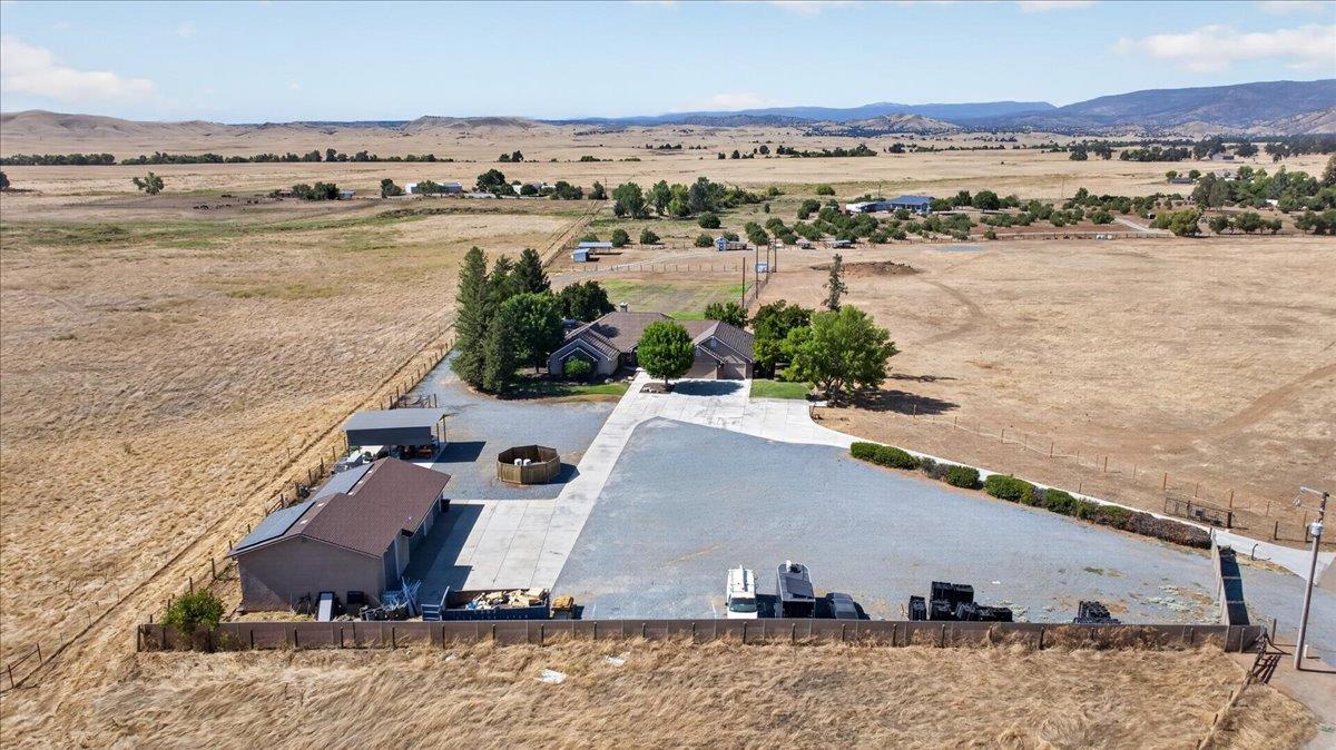 12228 Tollhouse Rd, Clovis, CA 93619