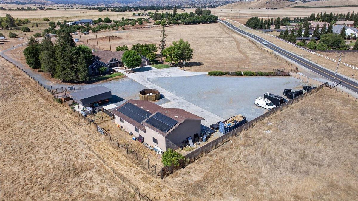 12228 Tollhouse Rd, Clovis, CA 93619