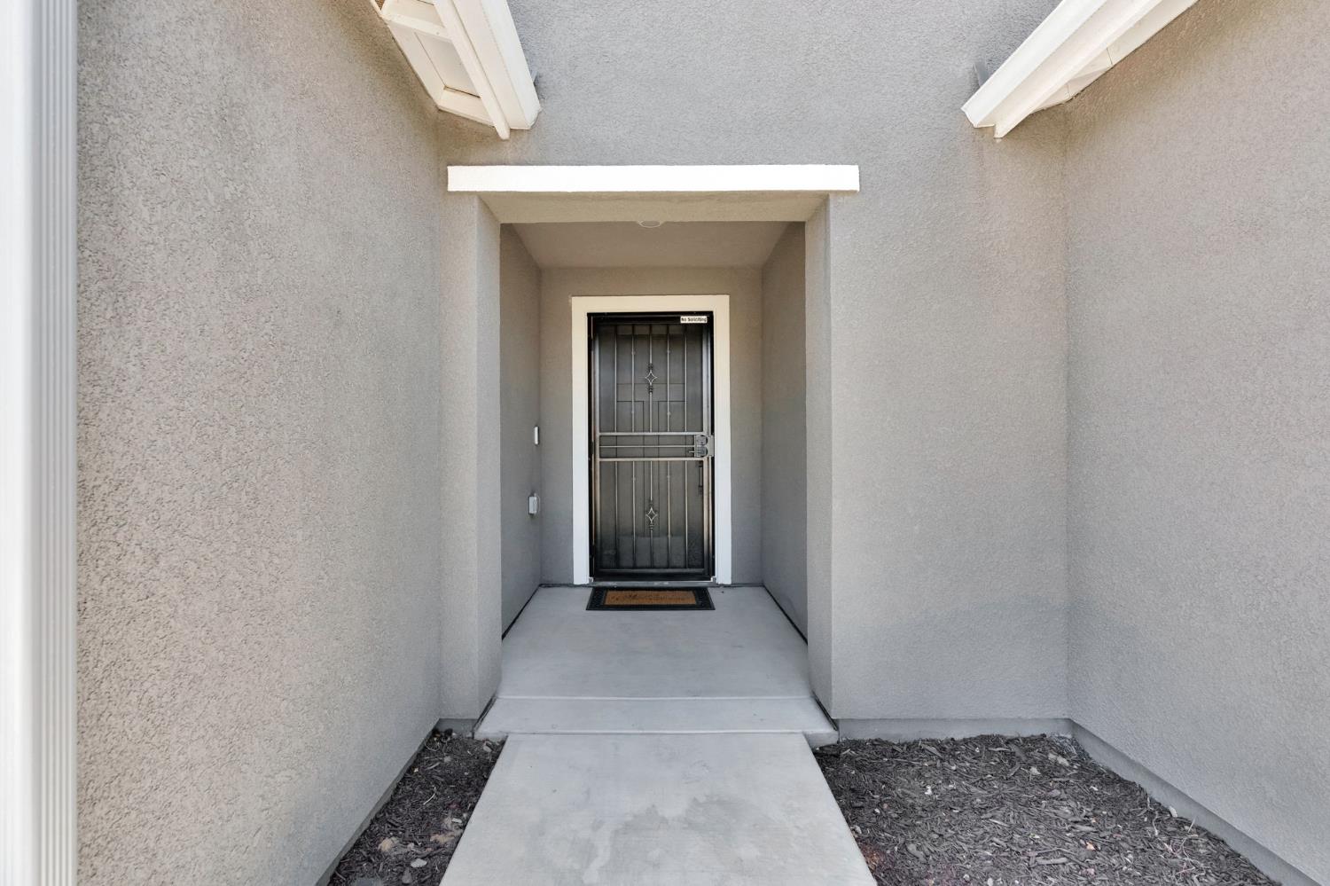 524 San Carlos Ave, Madera, CA 93637