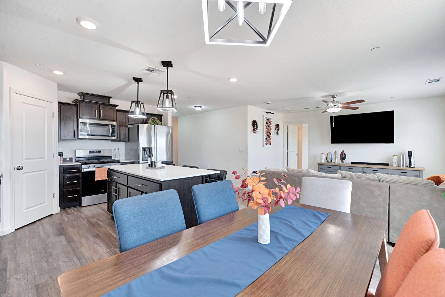 524 San Carlos Ave, Madera, CA 93637