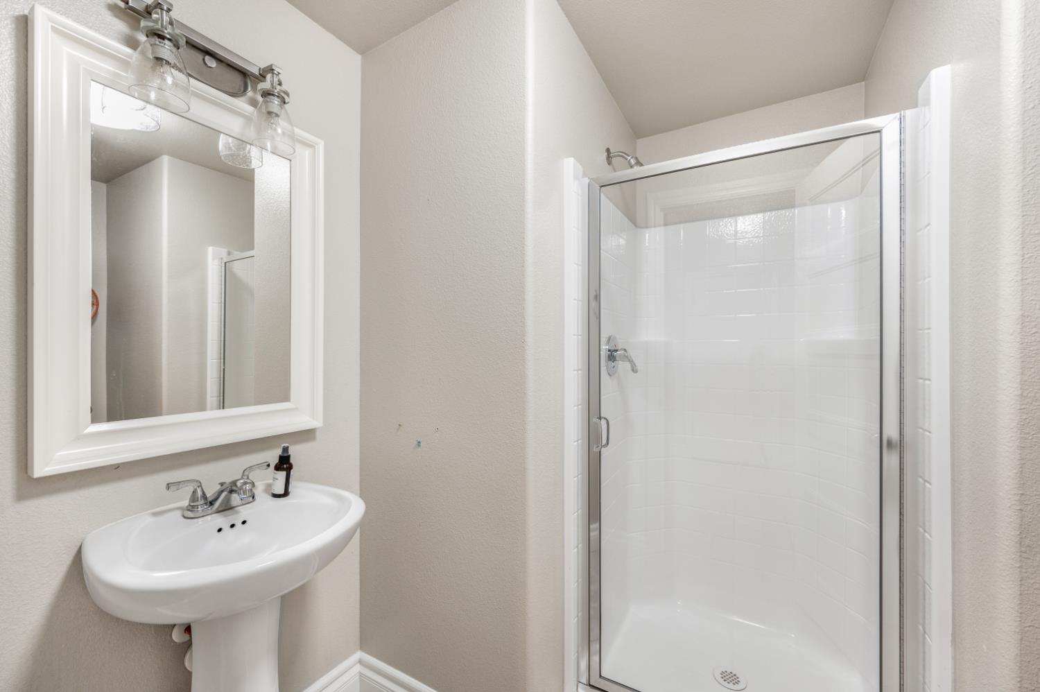 3401 Alcove Way, Clovis, CA 93619