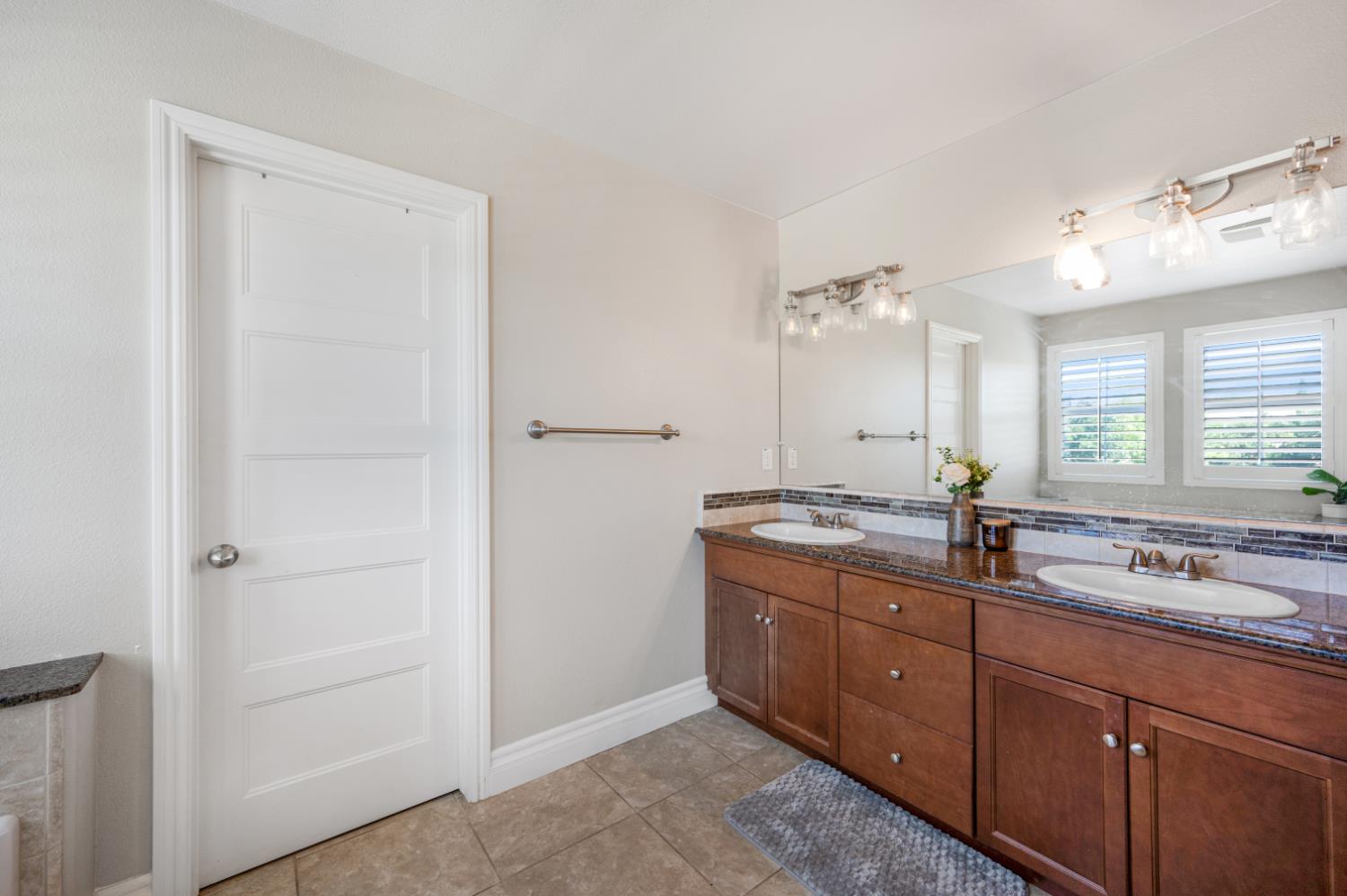 3401 Alcove Way, Clovis, CA 93619
