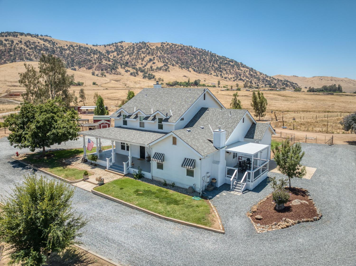 1969 Pederson Ave, Sanger, CA 93657