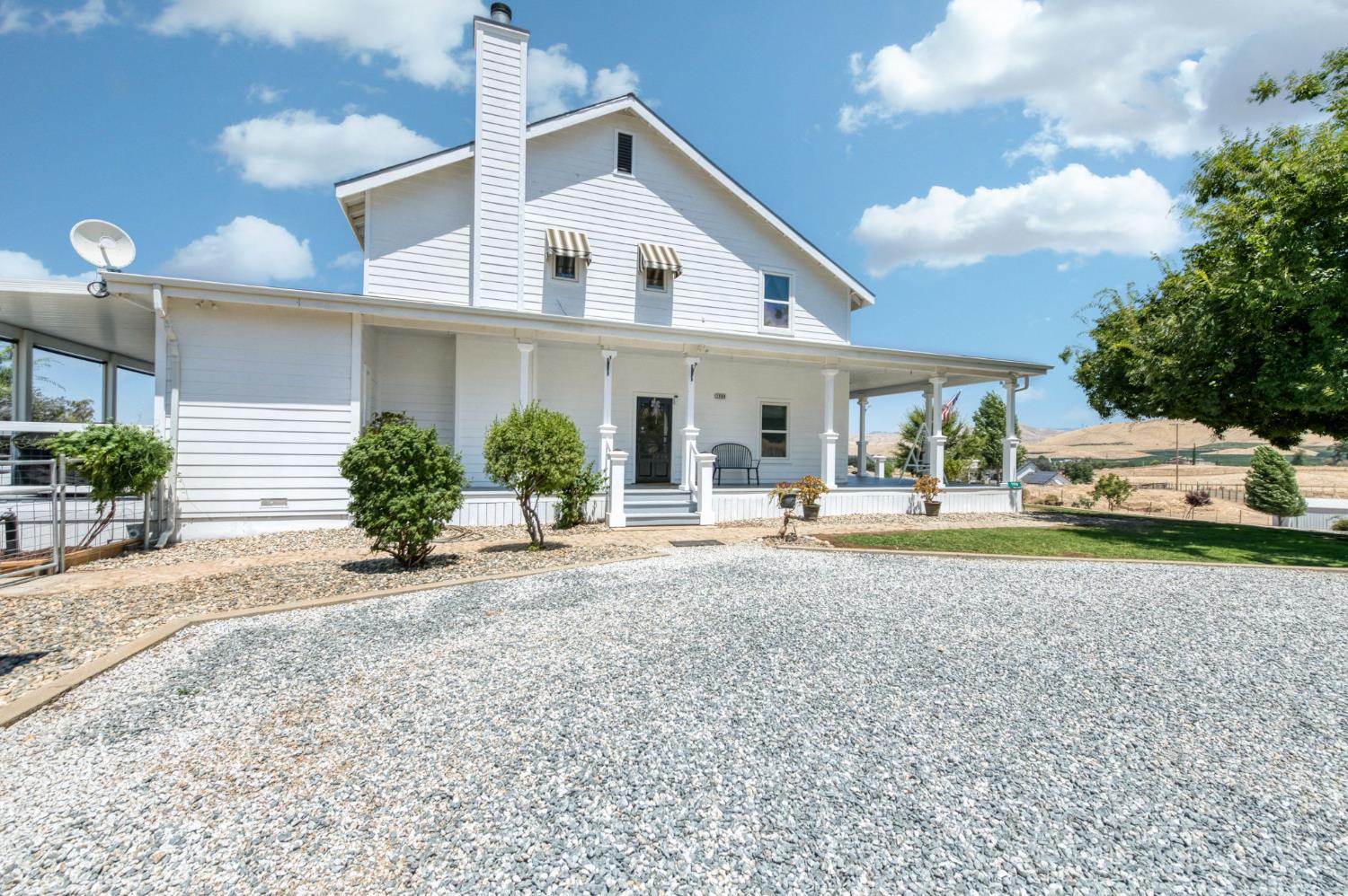 1969 Pederson Ave, Sanger, CA 93657